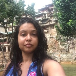 Meet your Posher, Tania